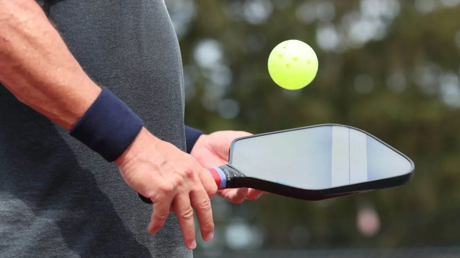 How Your Playing Style Should Influence Your Paddle Choice