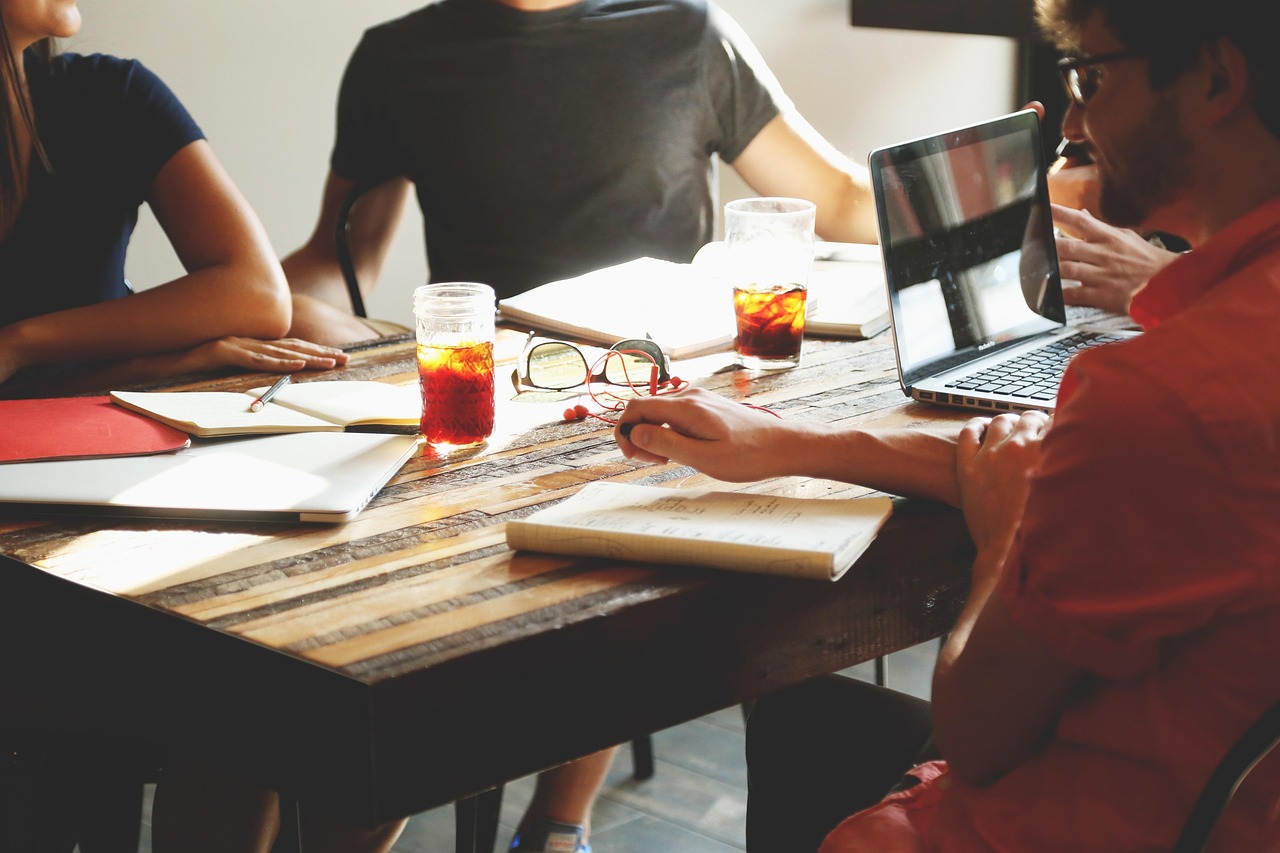 Meeting, brainstorming, business — Simple and Secure Way to Order Weed Online